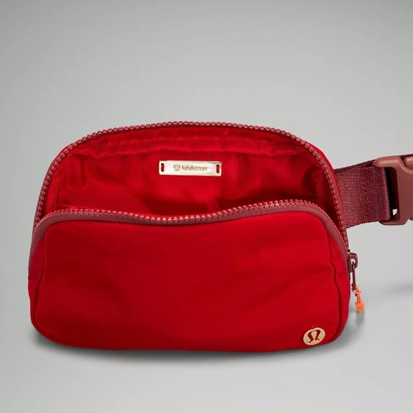 NWT LULULEMON LUNAR NEW YEAR Everywhere Belt Bag - Picture 4 of 5